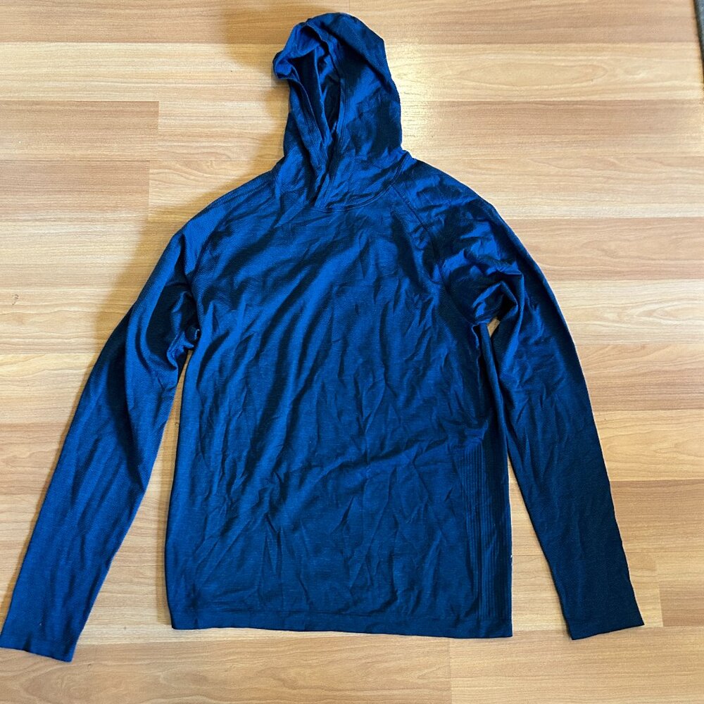 Lululemon long sleeve hoodie - Size M - Preowned